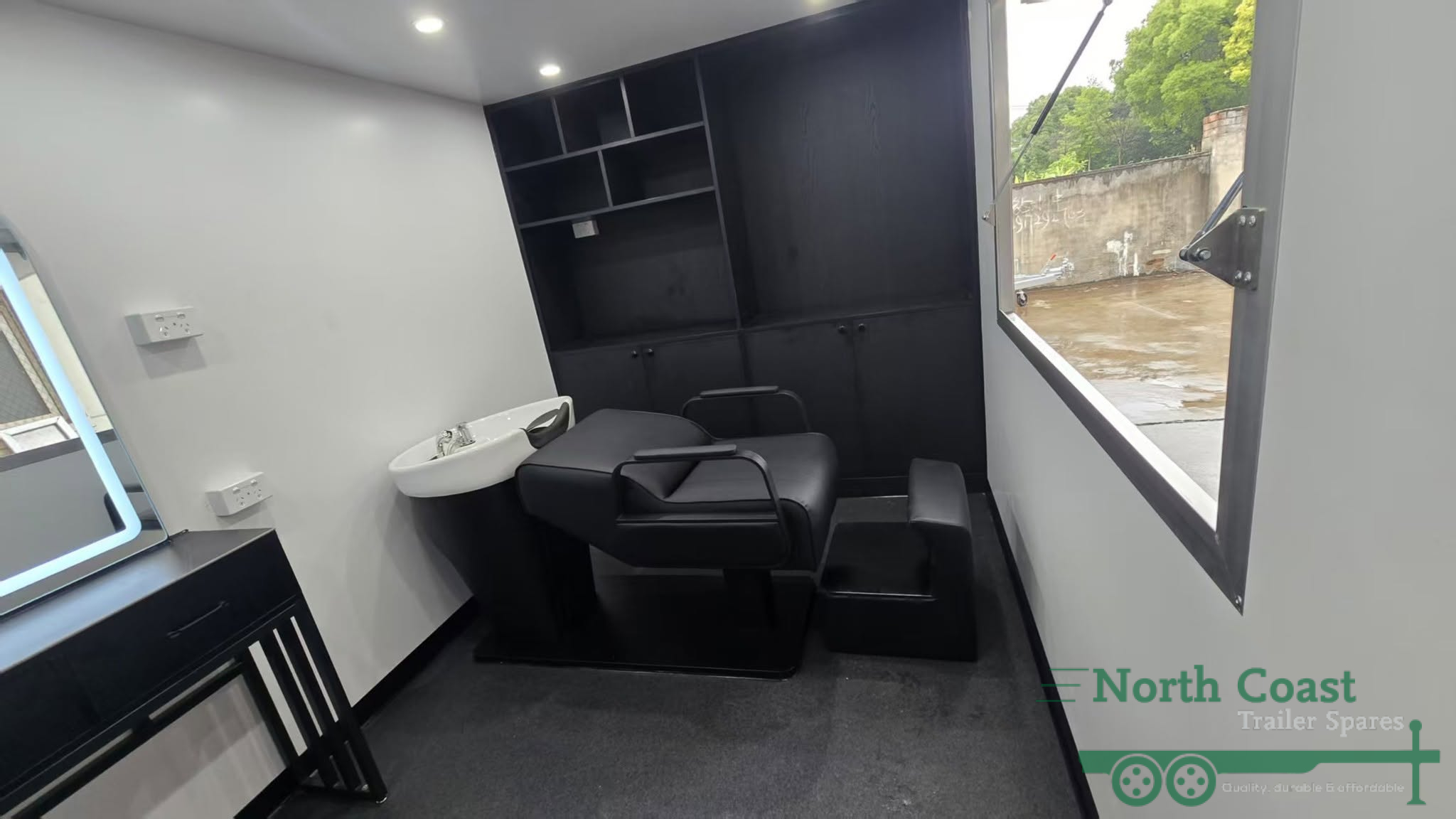 RS400 mobile hair and barber trailer exterior view four meter commercial salon trailer